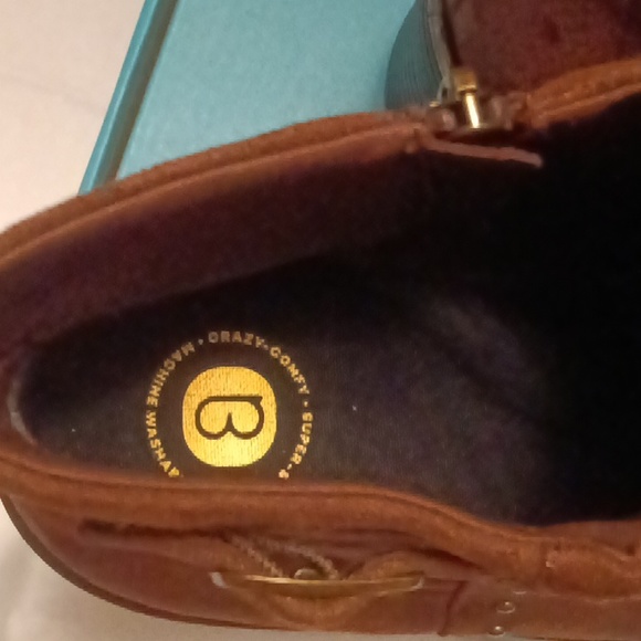 BZEES Olivia Ankle Booties - Picture 4 of 17